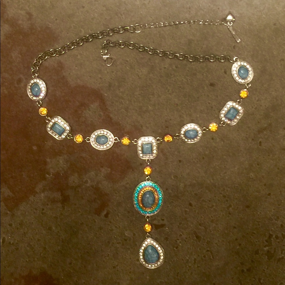 Stunning! Statement necklace - adjustable